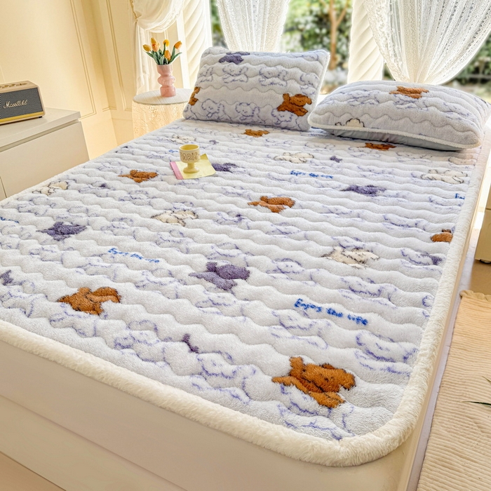 91家纺网 家纺一手货源 找家纺 LIFE.丽芙 2025秋冬新款北极绒加厚夹棉床垫床护垫单件牛奶绒床褥床垫子三件套 追逐-蓝