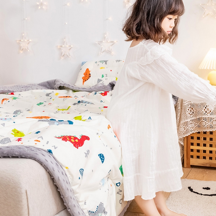 91家纺网 家纺一手货源 找家纺 十九色 2025秋冬新款全棉豆豆被春秋被被子被芯 小恐龙