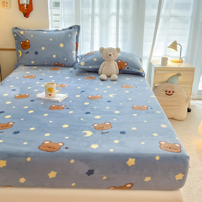 91家纺网 家纺一手货源 找家纺 寻米 2025新款高克重加厚保暖牛奶绒床笠-大床图 晚安小熊