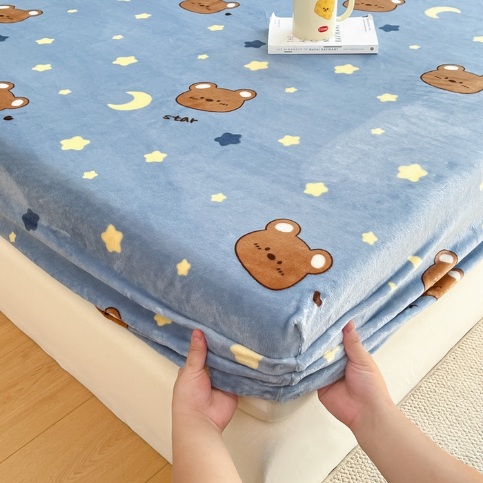 91家纺网 家纺一手货源 找家纺 寻米 2025新款高克重加厚保暖牛奶绒床笠-大床图 晚安小熊