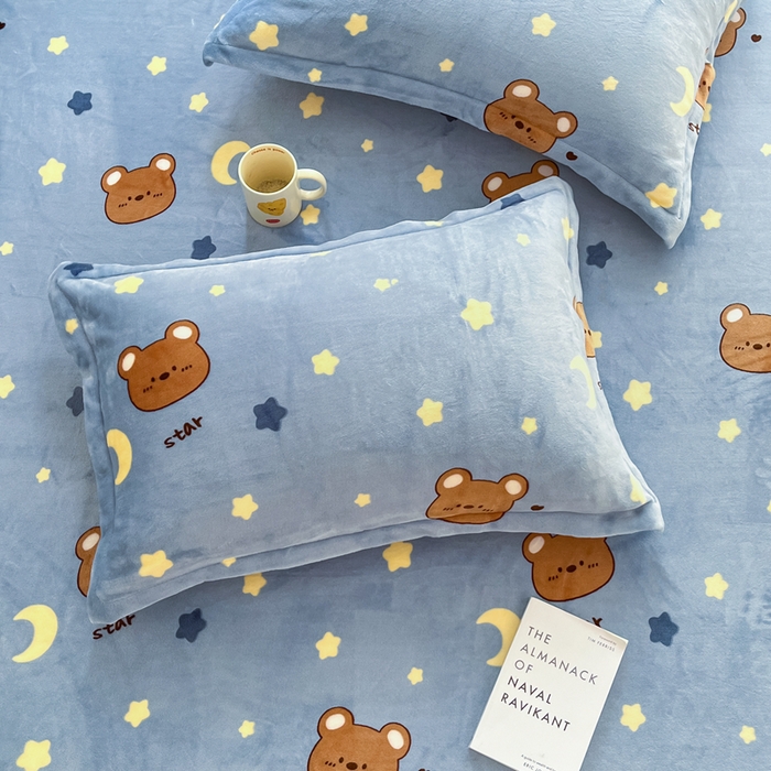 91家纺网 家纺一手货源 找家纺 寻米 2025新款高克重加厚保暖牛奶绒床笠-大床图 晚安小熊