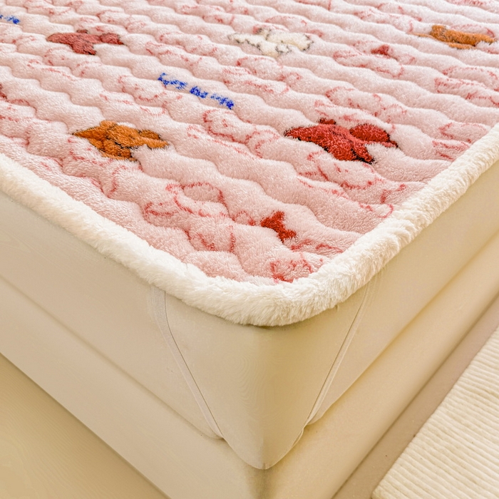 91家纺网 家纺一手货源 找家纺 LIFE.丽芙 2025秋冬新款北极绒加厚夹棉床垫床护垫单件牛奶绒床褥床垫子三件套 追逐-粉