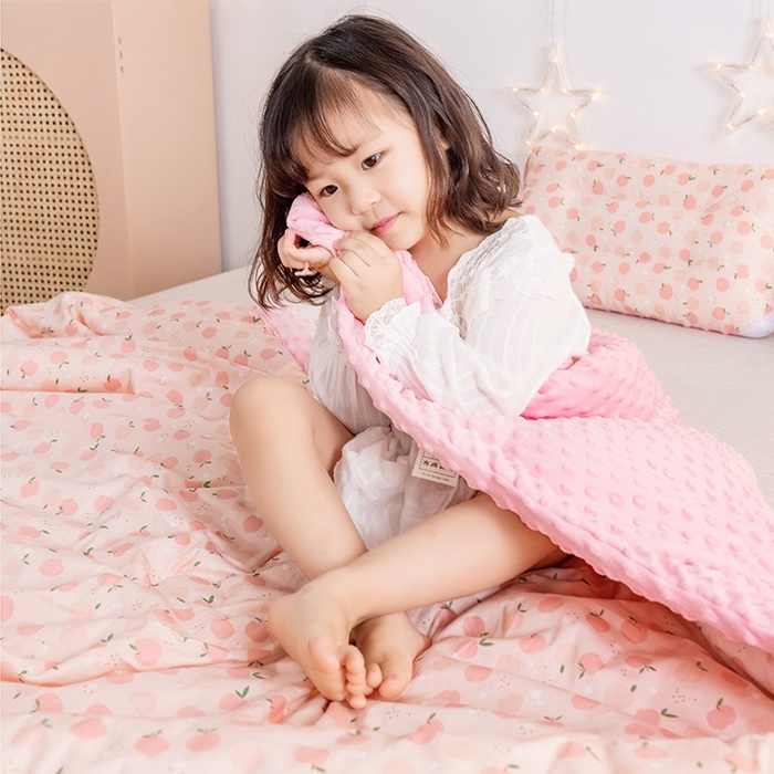 91家纺网 家纺一手货源 找家纺 十九色 2025秋冬新款全棉豆豆被春秋被被子被芯 小苹果