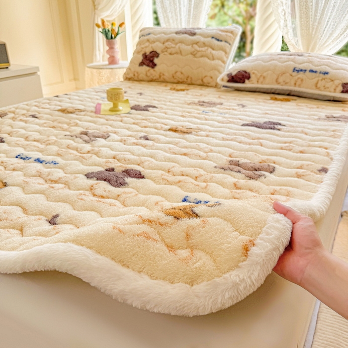 91家纺网 家纺一手货源 找家纺 LIFE.丽芙 2025秋冬新款北极绒加厚夹棉床垫床护垫单件牛奶绒床褥床垫子三件套 追逐-黄