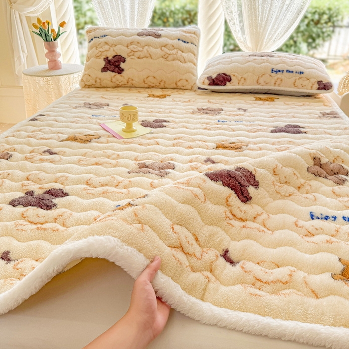 91家纺网 家纺一手货源 找家纺 LIFE.丽芙 2025秋冬新款北极绒加厚夹棉床垫床护垫单件牛奶绒床褥床垫子三件套 追逐-黄