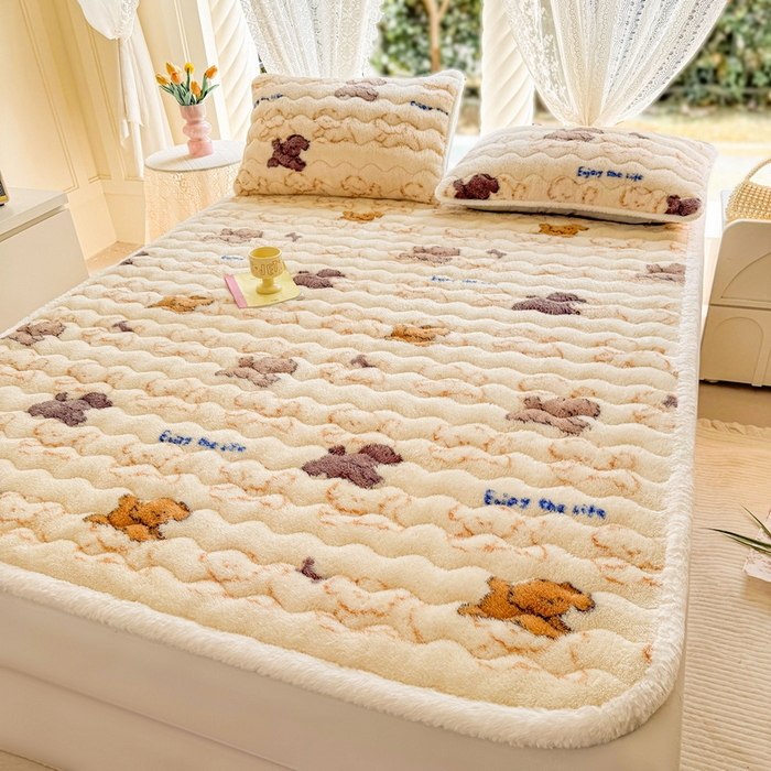 91家纺网 家纺一手货源 找家纺 LIFE.丽芙 2025秋冬新款北极绒加厚夹棉床垫床护垫单件牛奶绒床褥床垫子三件套 追逐-黄