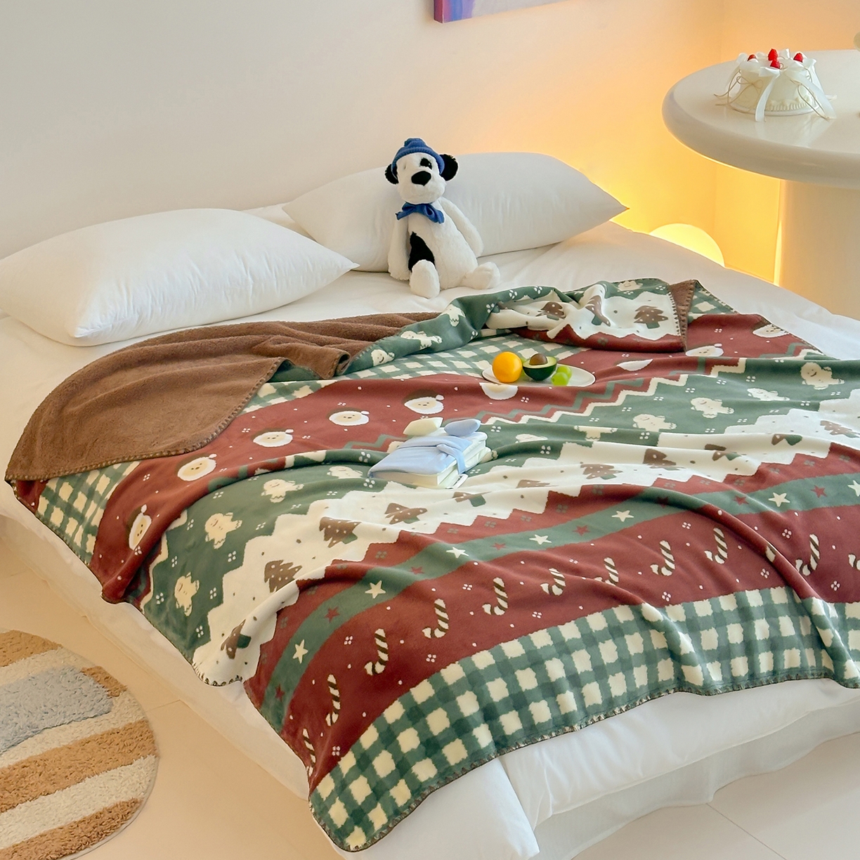 91家纺网 家纺一手货源 找家纺 桃子家居 2025新款A类ins加厚半边绒米粒绒牛奶绒三角针贝壳边多功能毛毯毯子 绒毛毯-三角针圣诞树