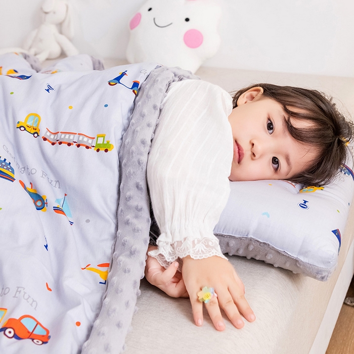 91家纺网 家纺一手货源 找家纺 十九色 2025秋冬新款全棉豆豆被春秋被被子被芯 小小交通队