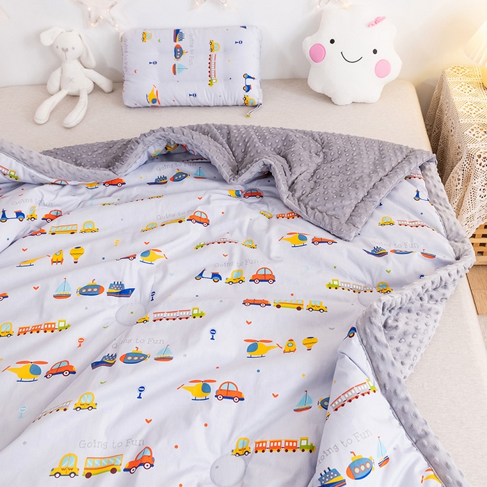 91家纺网 家纺一手货源 找家纺 十九色 2025秋冬新款全棉豆豆被春秋被被子被芯 小小交通队