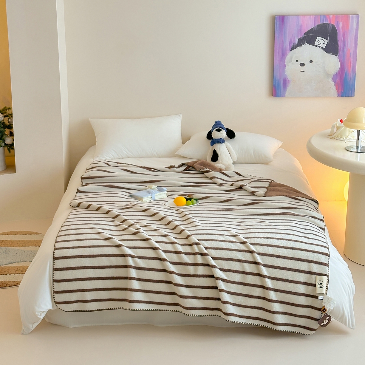 91家纺网 家纺一手货源 找家纺 桃子家居 2025新款A类ins加厚半边绒米粒绒牛奶绒三角针贝壳边多功能毛毯毯子 绒毛毯-三角针棕条咖