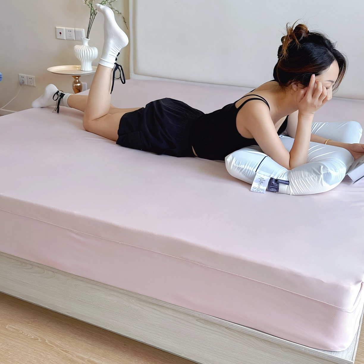 91家纺网 家纺一手货源 找家纺 兜米家居 2025新款星球同款深睡床笠床垫保护套单品床笠床笠单件 淡云粉