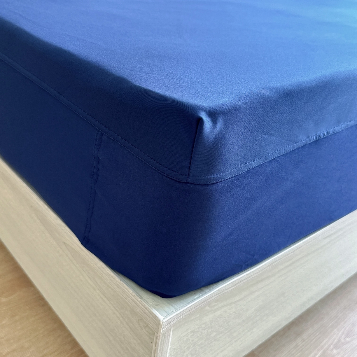 91家纺网 家纺一手货源 找家纺 兜米家居 2025新款星球同款深睡床笠床垫保护套单品床笠床笠单件 静海蓝