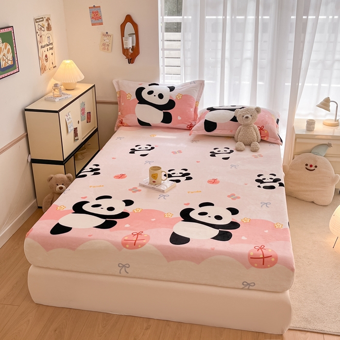 91家纺网 家纺一手货源 找家纺 寻米 2025新款高克重加厚保暖牛奶绒床笠-大床图 熊猫桃桃