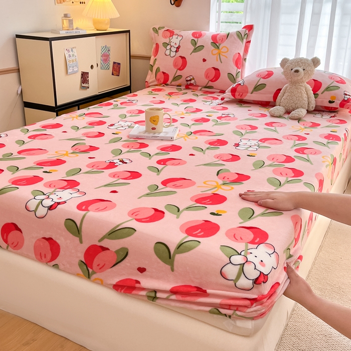 91家纺网 家纺一手货源 找家纺 寻米 2025新款高克重加厚保暖牛奶绒床笠-大床图 野见花兔