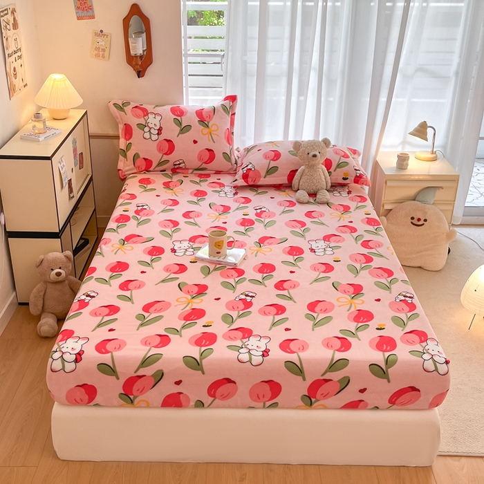 91家纺网 家纺一手货源 找家纺 寻米 2025新款高克重加厚保暖牛奶绒床笠-大床图 野见花兔