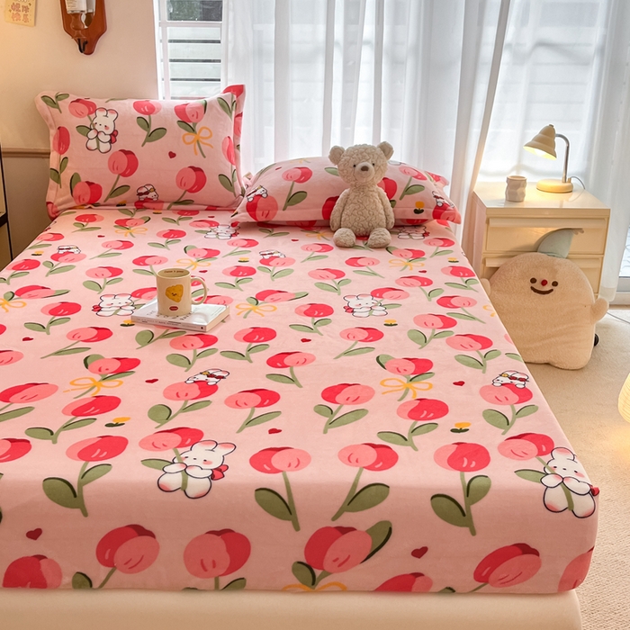 91家纺网 家纺一手货源 找家纺 寻米 2025新款高克重加厚保暖牛奶绒床笠-大床图 野见花兔