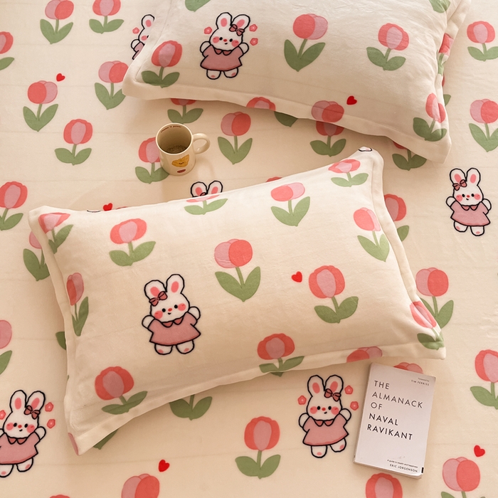 91家纺网 家纺一手货源 找家纺 寻米 2025新款高克重加厚保暖牛奶绒床笠-大床图 郁香小兔