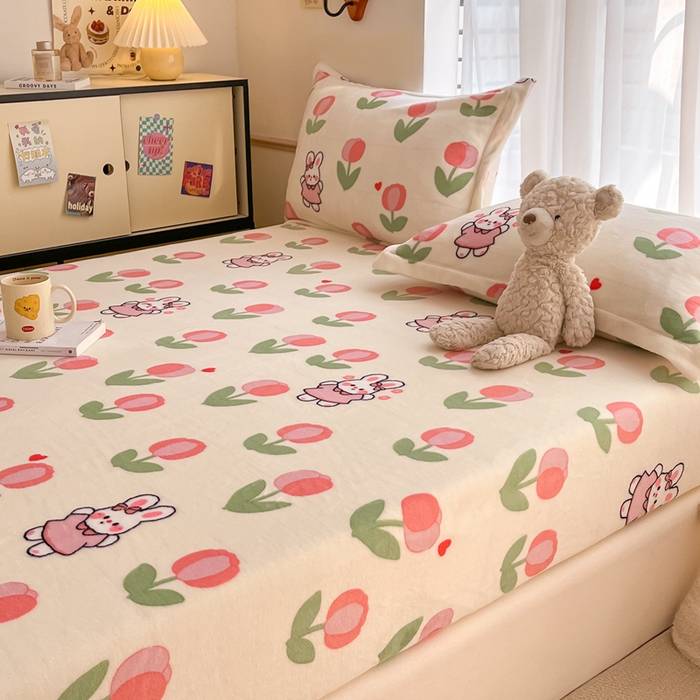 91家纺网 家纺一手货源 找家纺 寻米 2025新款高克重加厚保暖牛奶绒床笠-大床图 郁香小兔