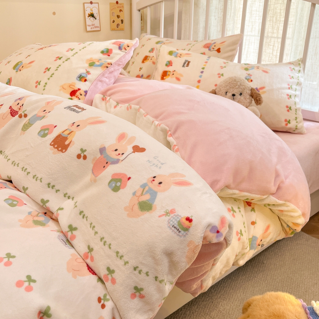 91家纺网 家纺一手货源 找家纺 （总）云玲时尚 2025新款加厚牛奶绒印花四件套