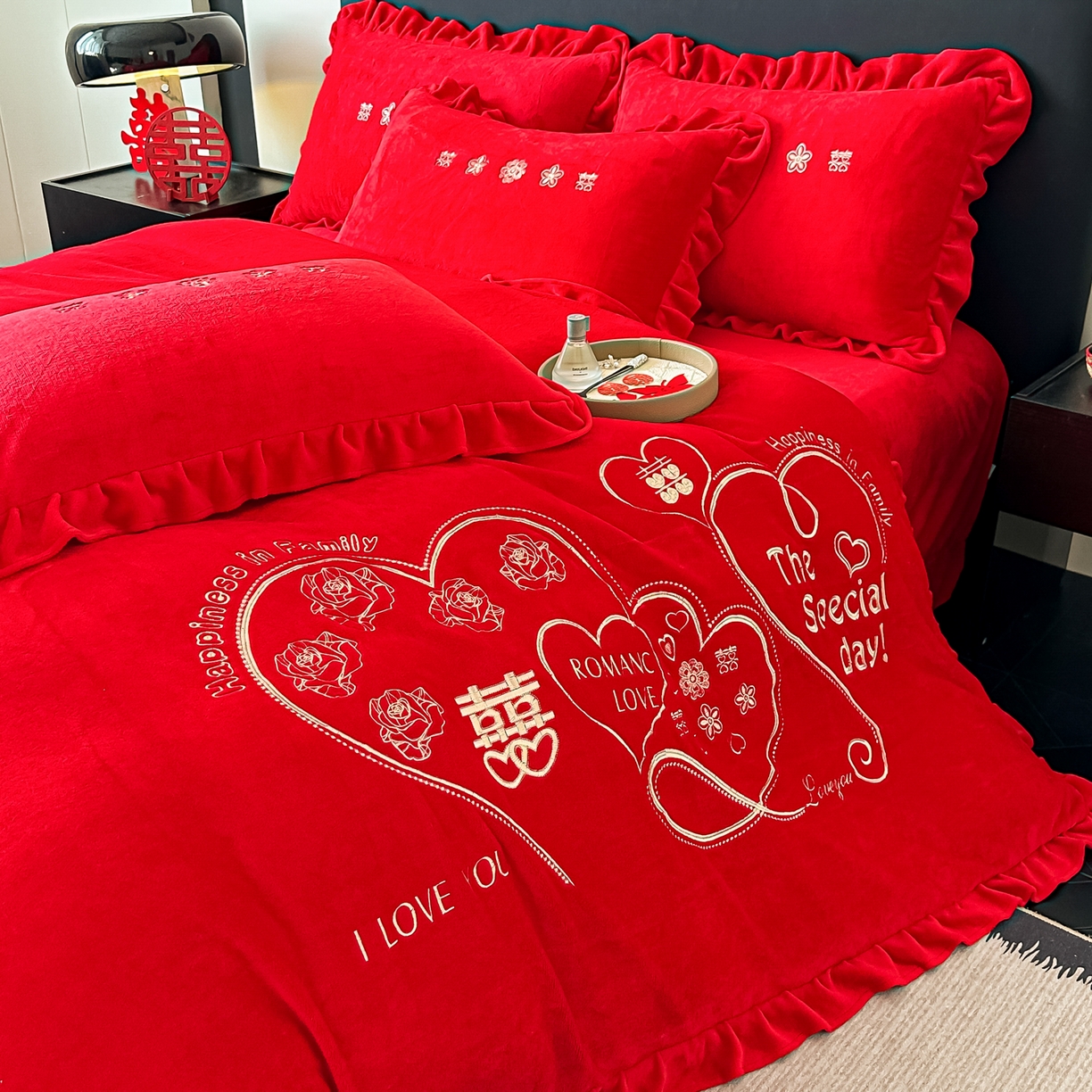 91家纺网 家纺一手货源 找家纺 （总）银石 2025新款230克全消光牛奶绒婚庆大红高克重四件套