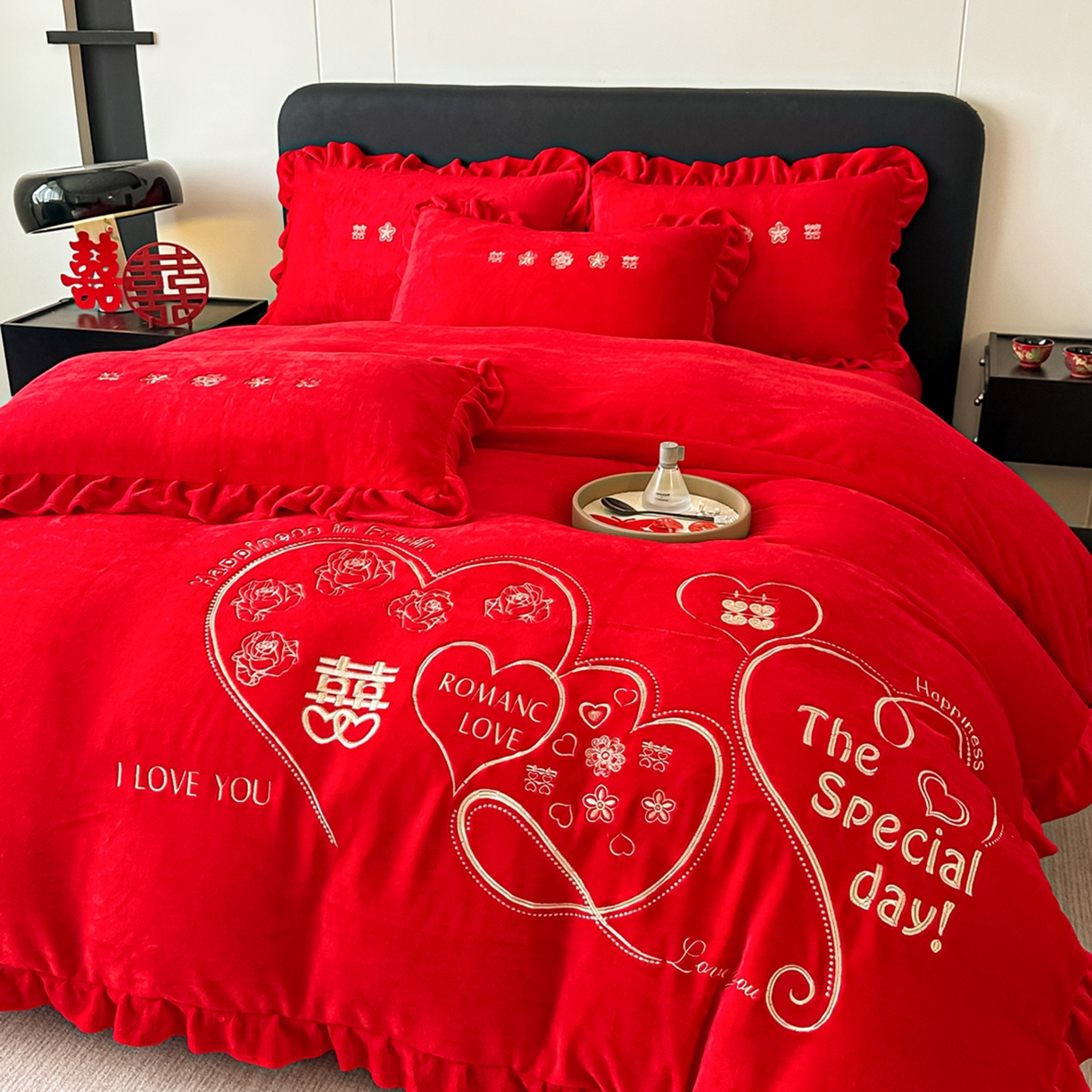 91家纺网 家纺一手货源 找家纺 （总）银石 2025新款230克全消光牛奶绒婚庆大红高克重四件套