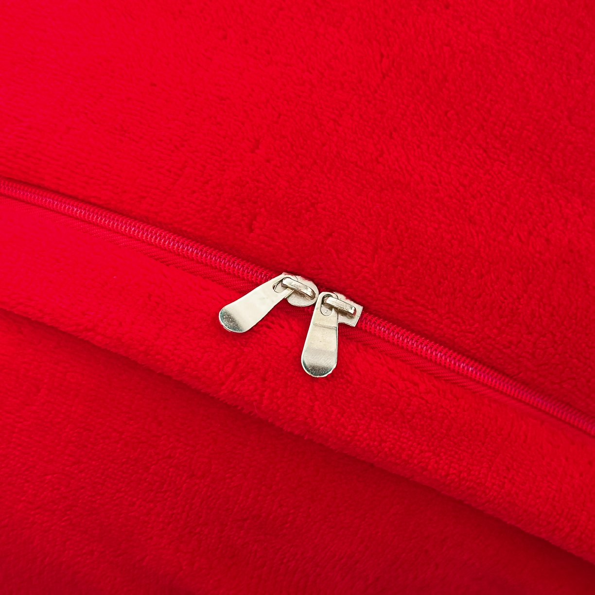 91家纺网 家纺一手货源 找家纺 银石 2025新款230克全消光牛奶绒婚庆大红高克重四件套 浪漫约定