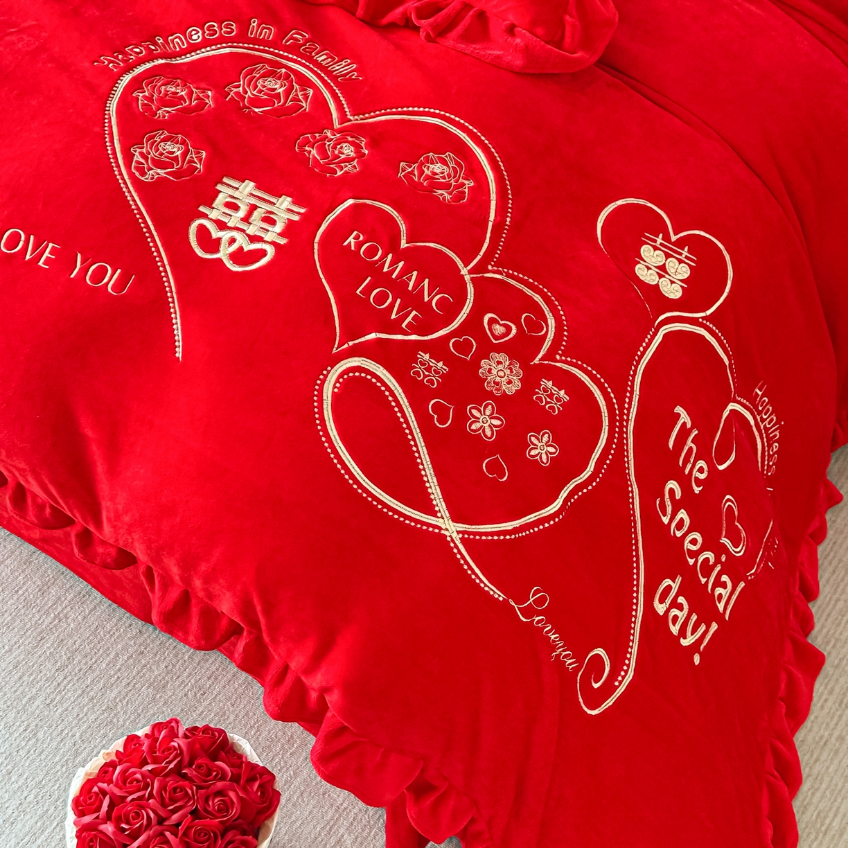 91家纺网 家纺一手货源 找家纺 银石 2025新款230克全消光牛奶绒婚庆大红高克重四件套 浪漫约定