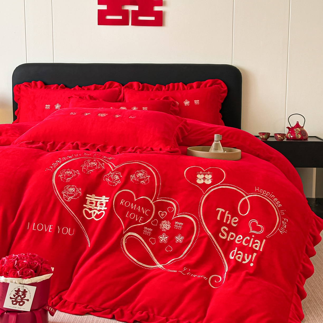 91家纺网 家纺一手货源 找家纺 银石 2025新款230克全消光牛奶绒婚庆大红高克重四件套 浪漫约定