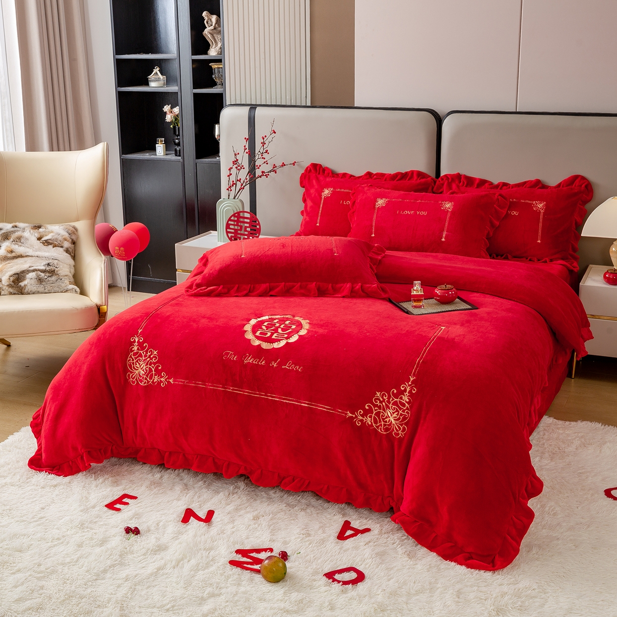 91家纺网 家纺一手货源 找家纺 银石 2025新款230克全消光牛奶绒婚庆大红高克重四件套 喜结良缘