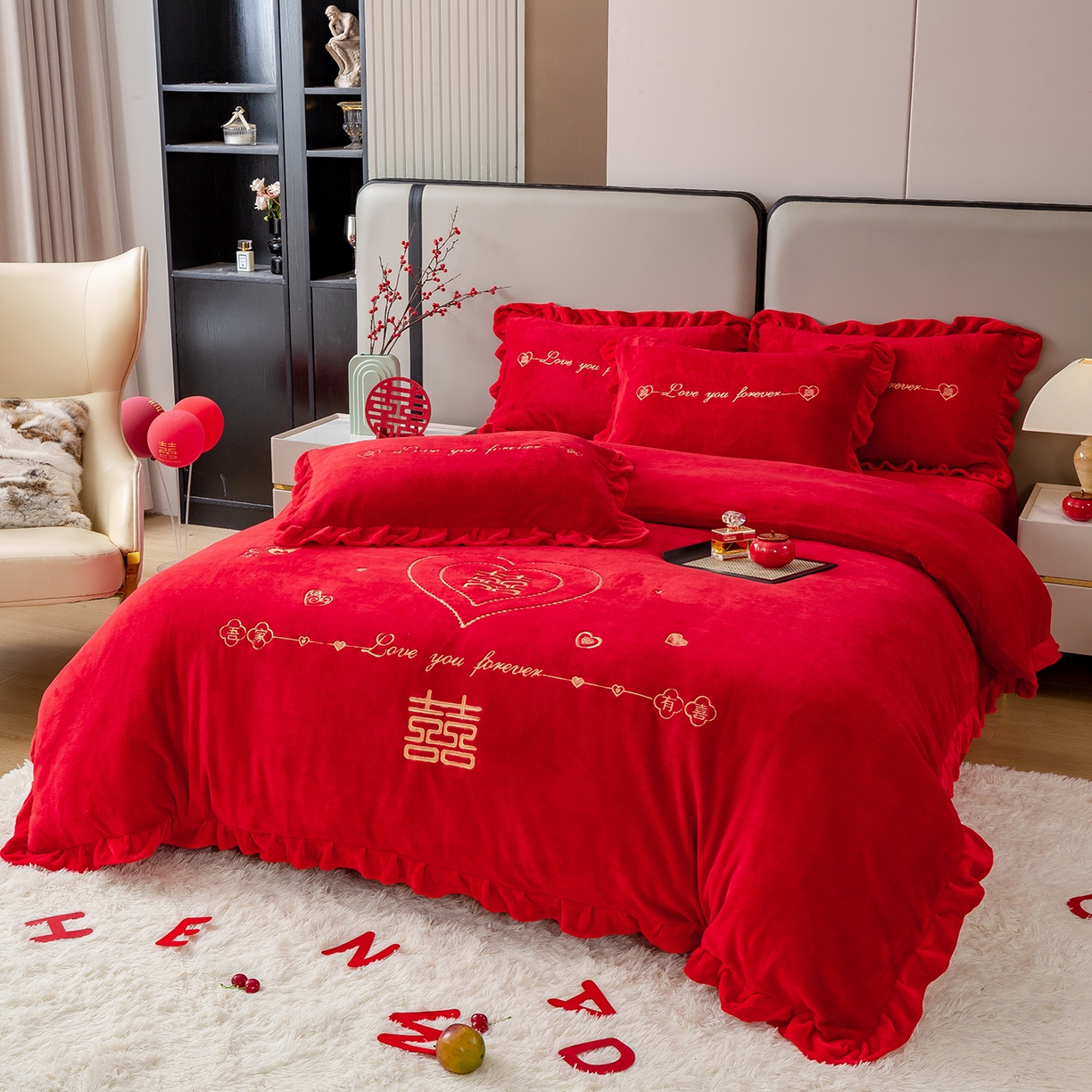 91家纺网 家纺一手货源 找家纺 银石 2025新款230克全消光牛奶绒婚庆大红高克重四件套 心心相印