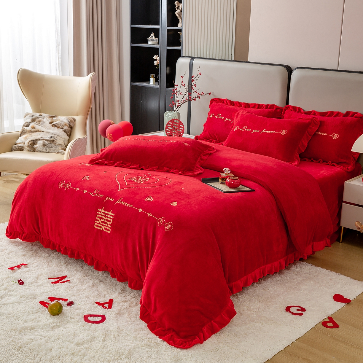 91家纺网 家纺一手货源 找家纺 银石 2025新款230克全消光牛奶绒婚庆大红高克重四件套 心心相印