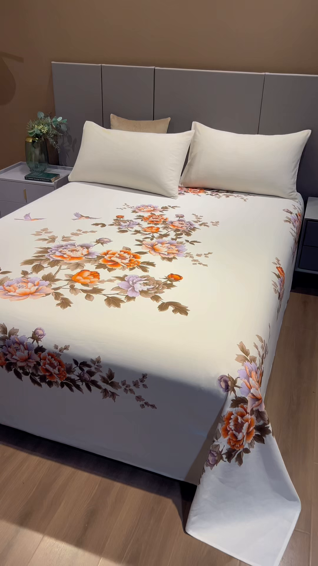 91家纺网 家纺一手货源 找家纺 居美良品 2025新款100%全棉纯棉国民老上海床单-牡丹飞燕 牡丹飞燕-米白