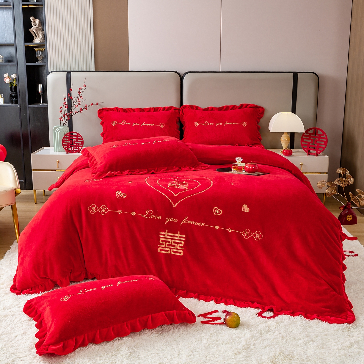 91家纺网 家纺一手货源 找家纺 银石 2025新款230克全消光牛奶绒婚庆大红高克重四件套 心心相印