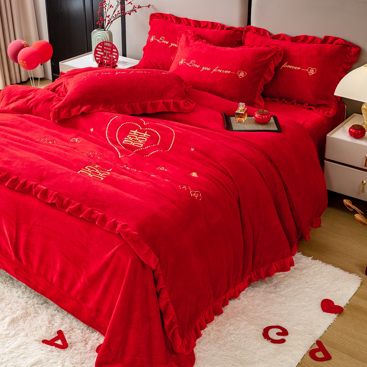 91家纺网 家纺一手货源 找家纺 银石 2025新款230克全消光牛奶绒婚庆大红高克重四件套 心心相印