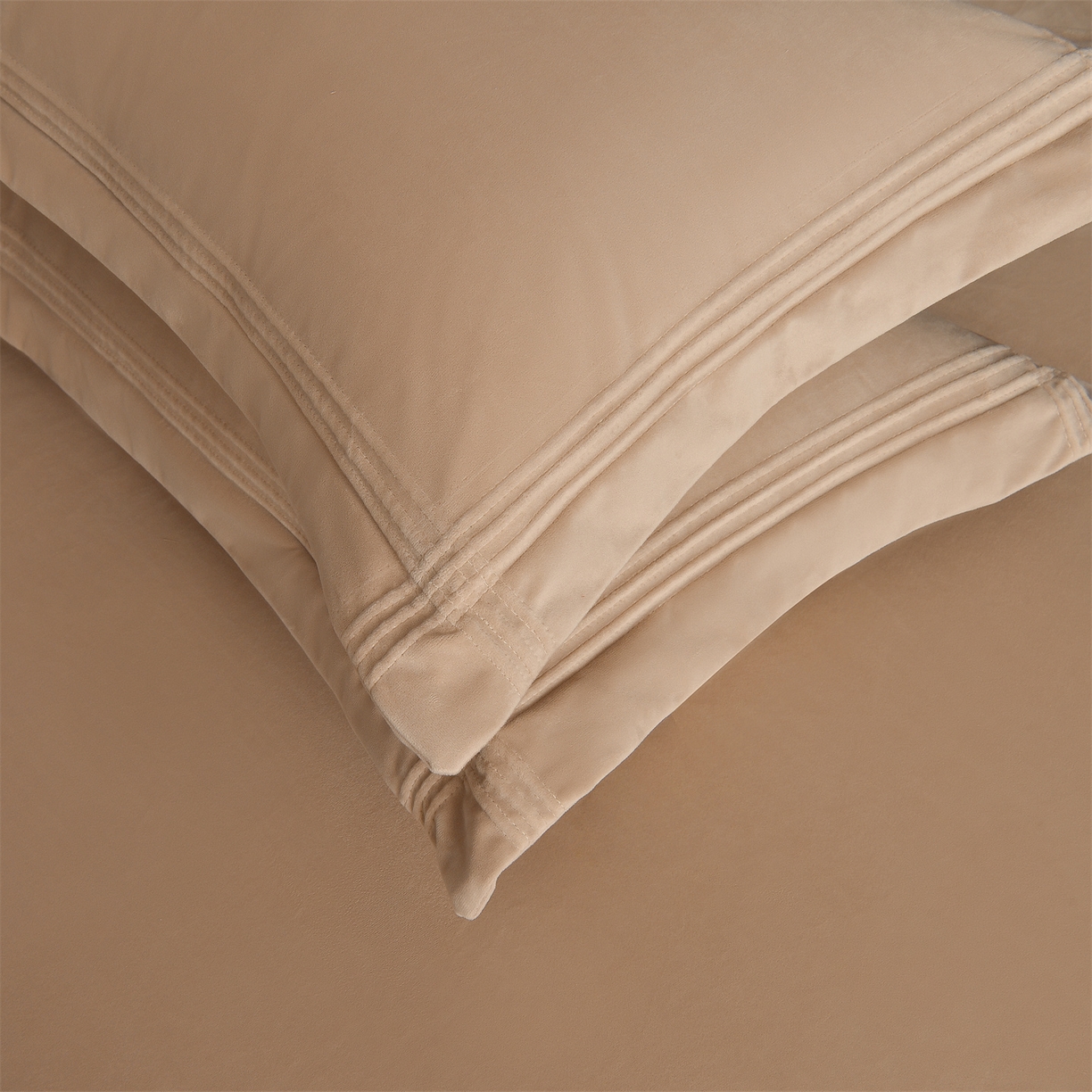 91家纺网 家纺一手货源 找家纺 笙意家纺 2025新款A类加厚牛奶绒埋线烂花款四件套-奈斯系列 奈斯-奶油棕