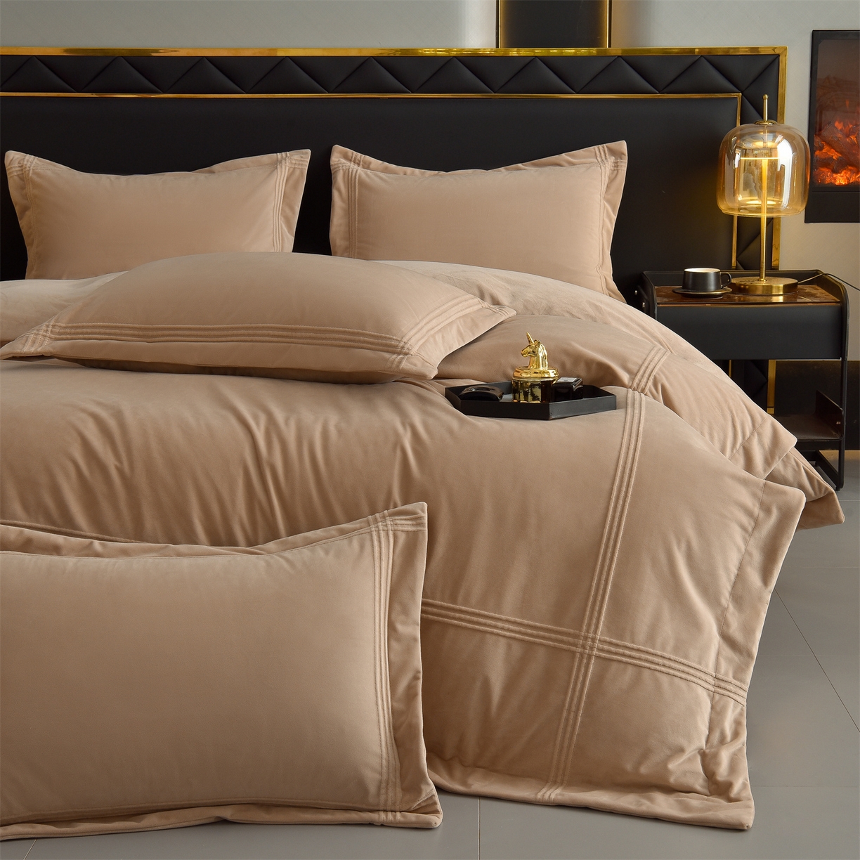 91家纺网 家纺一手货源 找家纺 笙意家纺 2025新款A类加厚牛奶绒埋线烂花款四件套-奈斯系列 奈斯-奶油棕