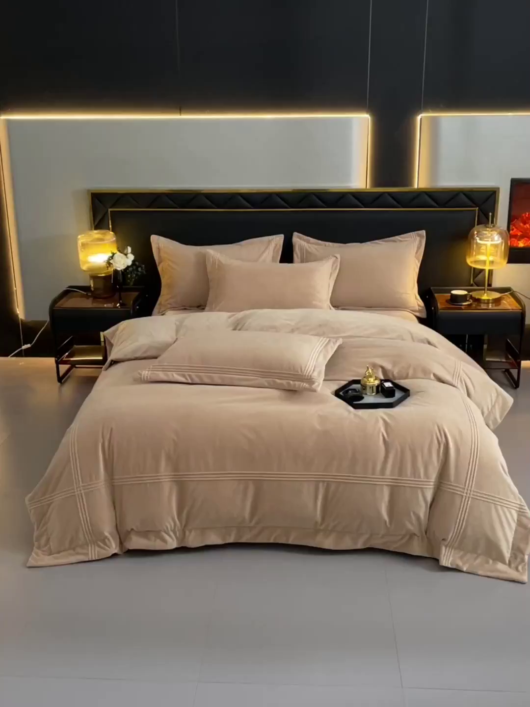 91家纺网 家纺一手货源 找家纺 笙意家纺 2025新款A类加厚牛奶绒埋线烂花款四件套-奈斯系列 奈斯-奶油棕