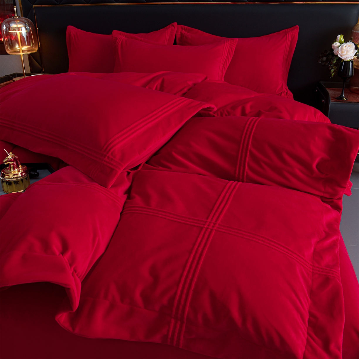 91家纺网 家纺一手货源 找家纺 笙意家纺 2025新款A类加厚牛奶绒埋线烂花款四件套-奈斯系列 奈斯-奢享红