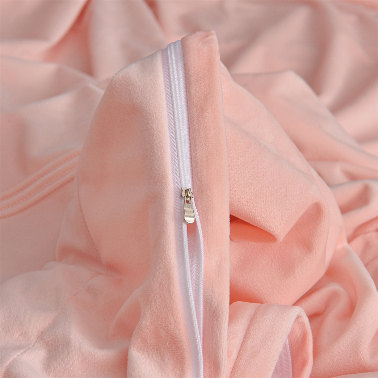 91家纺网 家纺一手货源 找家纺 笙意家纺 2025新款A类加厚牛奶绒埋线烂花款四件套-奈斯系列 奈斯-璎珞粉