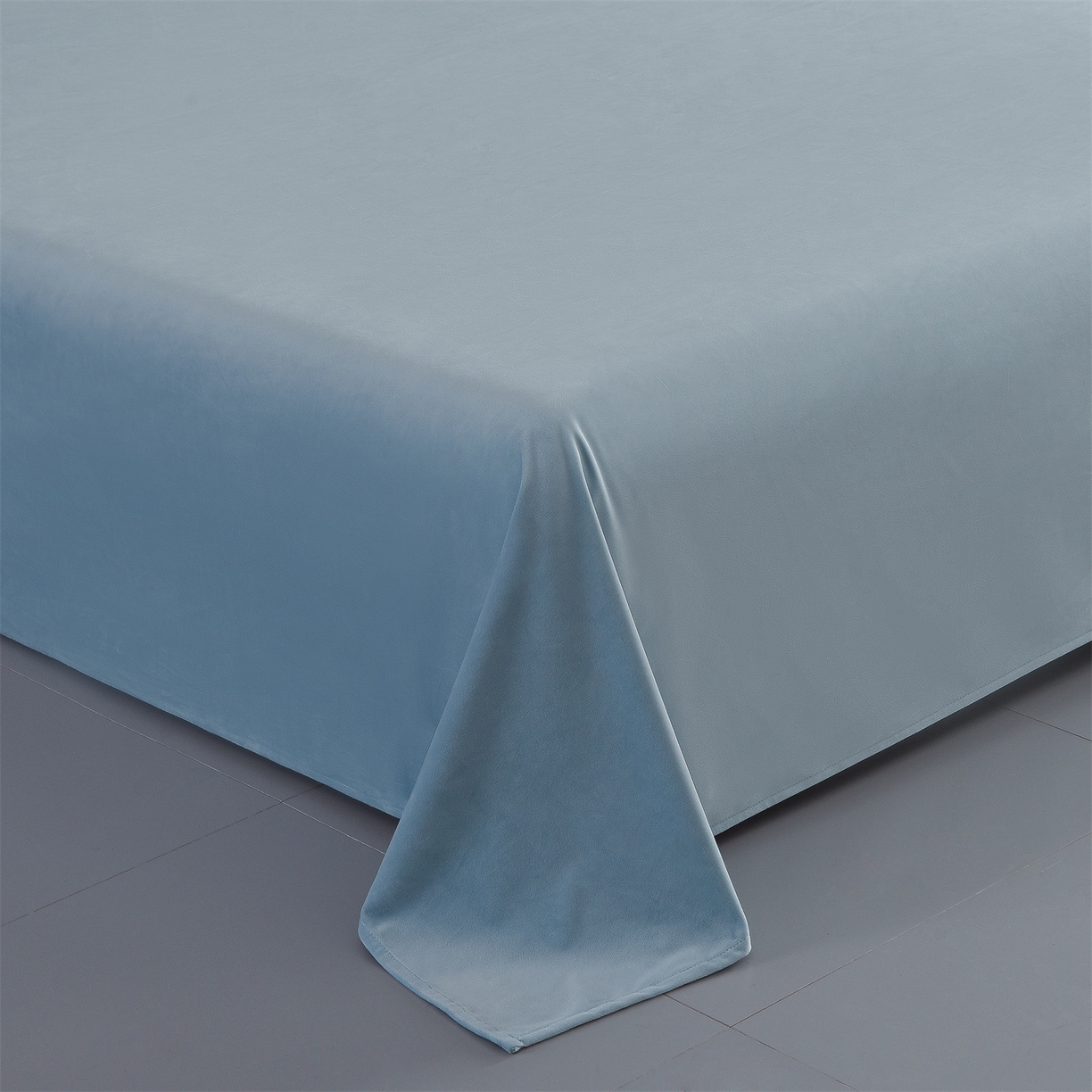 91家纺网 家纺一手货源 找家纺 笙意家纺 2025新款A类加厚牛奶绒埋线烂花款四件套-奈斯系列 奈斯-月光蓝