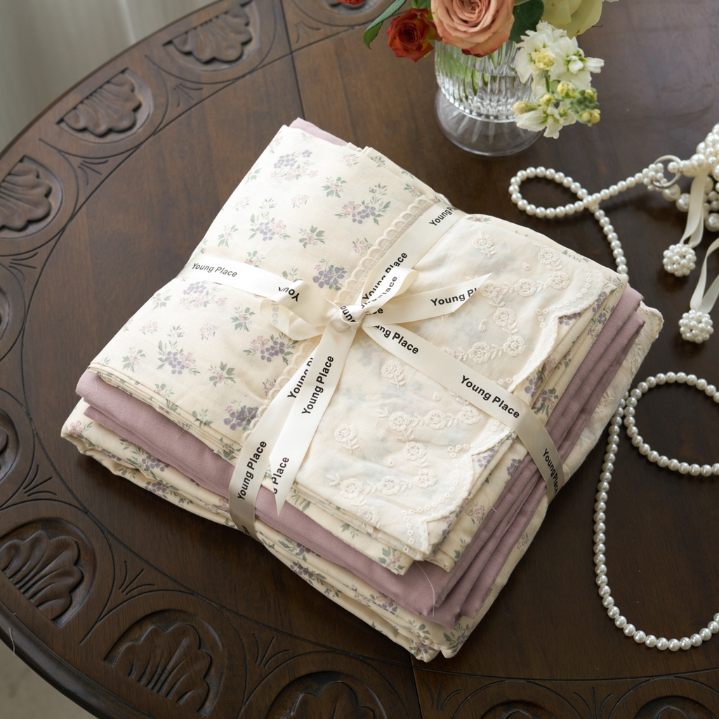 91家纺网 家纺一手货源 找家纺 洋铭区（原狠狠爱） 2025新款A类全棉蕾丝花边双层纱四件套 萝紫蜜果