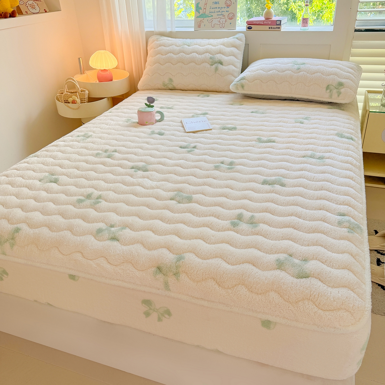 91家纺网 家纺一手货源 找家纺 （总）LIFE.丽芙 2025秋冬新款北极绒加厚夹棉单床笠款床垫子保护套牛奶绒保暖床罩子三件套