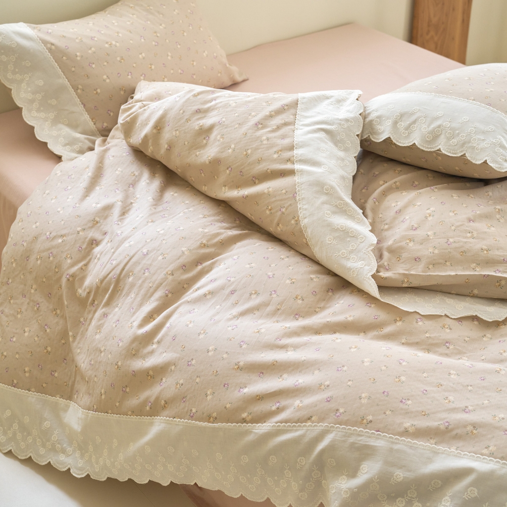 91家纺网 家纺一手货源 找家纺 洋铭区（原狠狠爱） 2025新款A类全棉蕾丝花边双层纱四件套 迷迭香甜