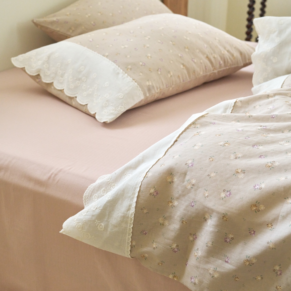 91家纺网 家纺一手货源 找家纺 洋铭区（原狠狠爱） 2025新款A类全棉蕾丝花边双层纱四件套 迷迭香甜