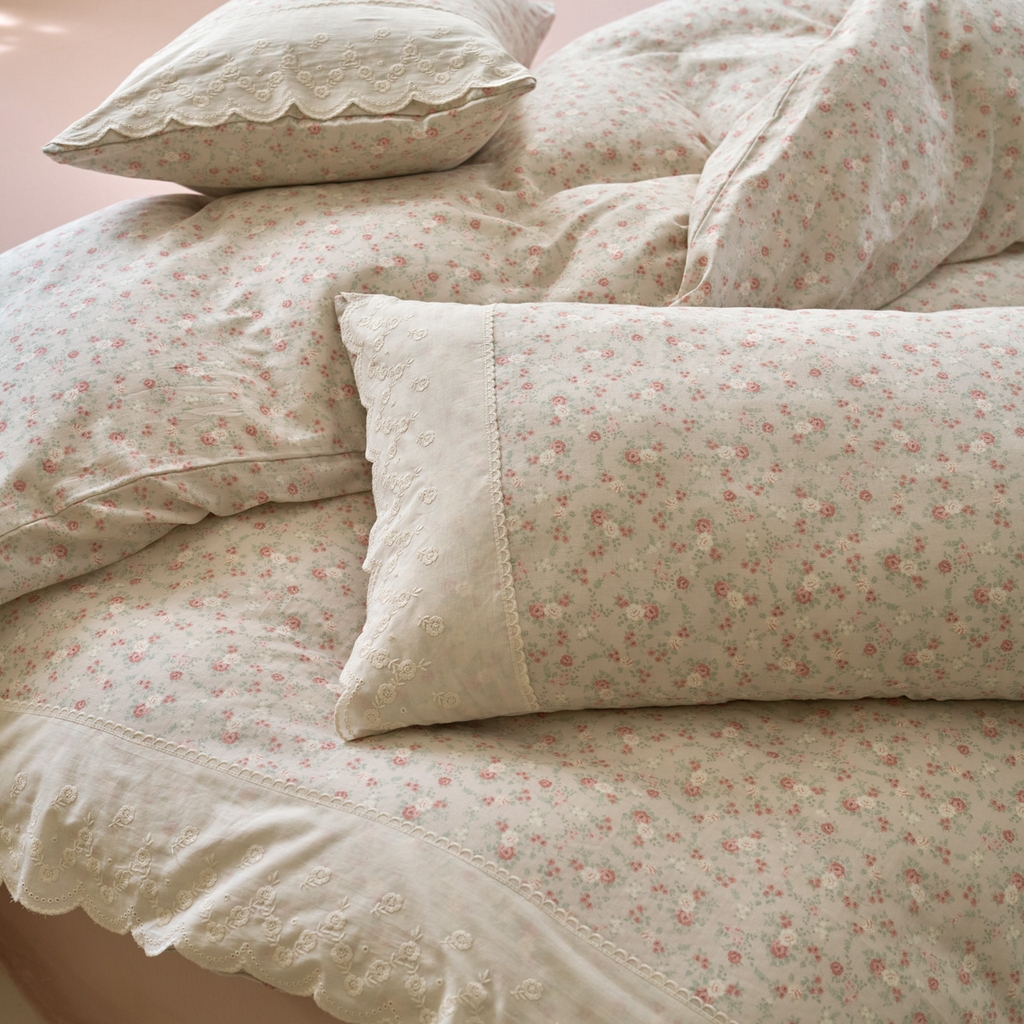 91家纺网 家纺一手货源 找家纺 洋铭区（原狠狠爱） 2025新款A类全棉蕾丝花边双层纱四件套 水粉花