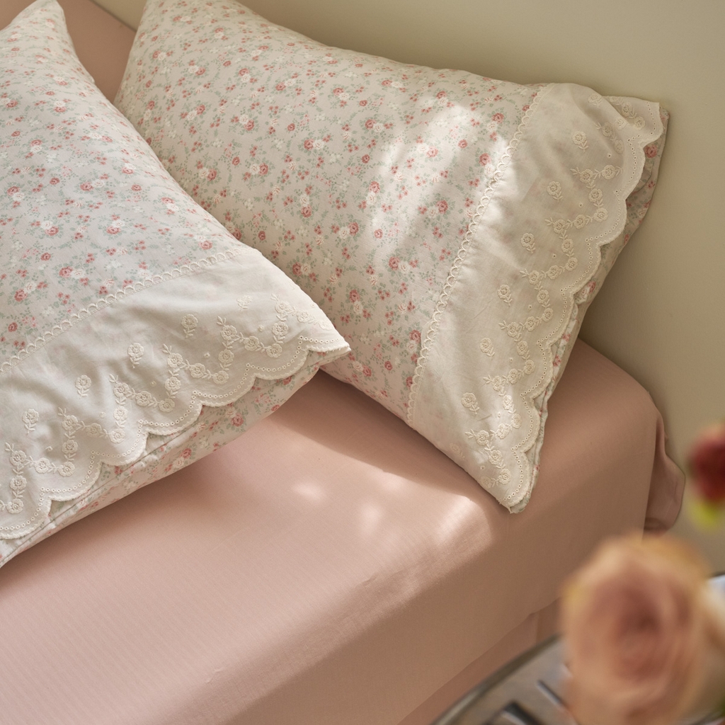 91家纺网 家纺一手货源 找家纺 洋铭区（原狠狠爱） 2025新款A类全棉蕾丝花边双层纱四件套 水粉花