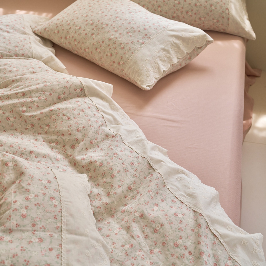 91家纺网 家纺一手货源 找家纺 洋铭区（原狠狠爱） 2025新款A类全棉蕾丝花边双层纱四件套 水粉花