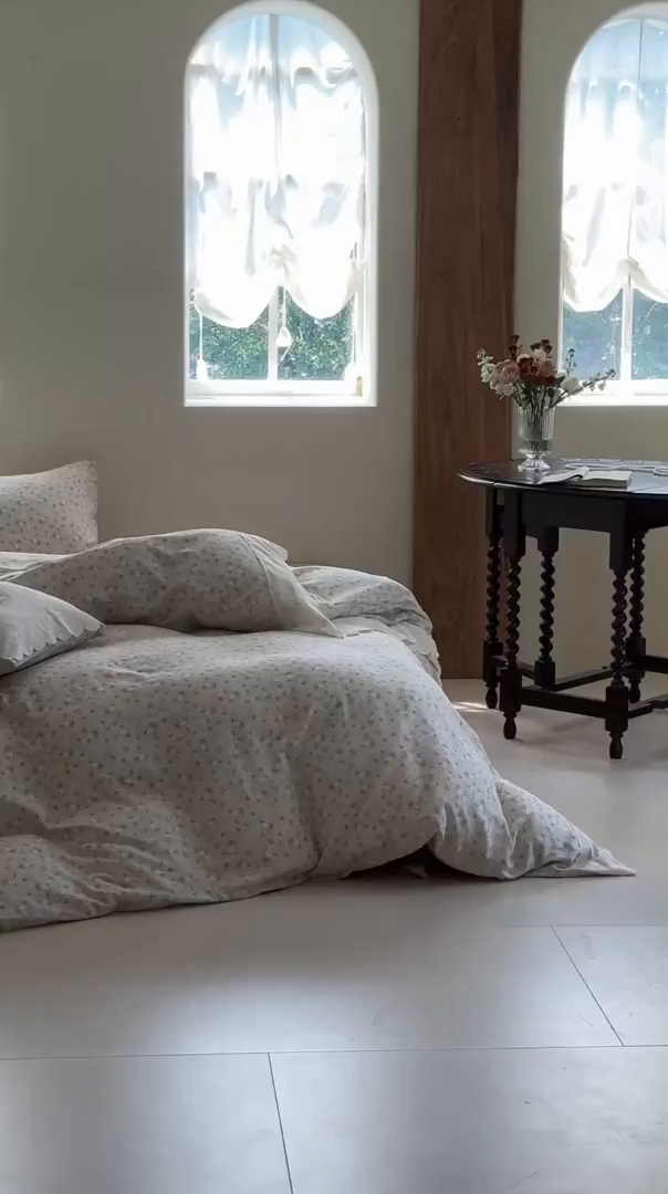 91家纺网 家纺一手货源 找家纺 洋铭区（原狠狠爱） 2025新款A类全棉蕾丝花边双层纱四件套 水粉花