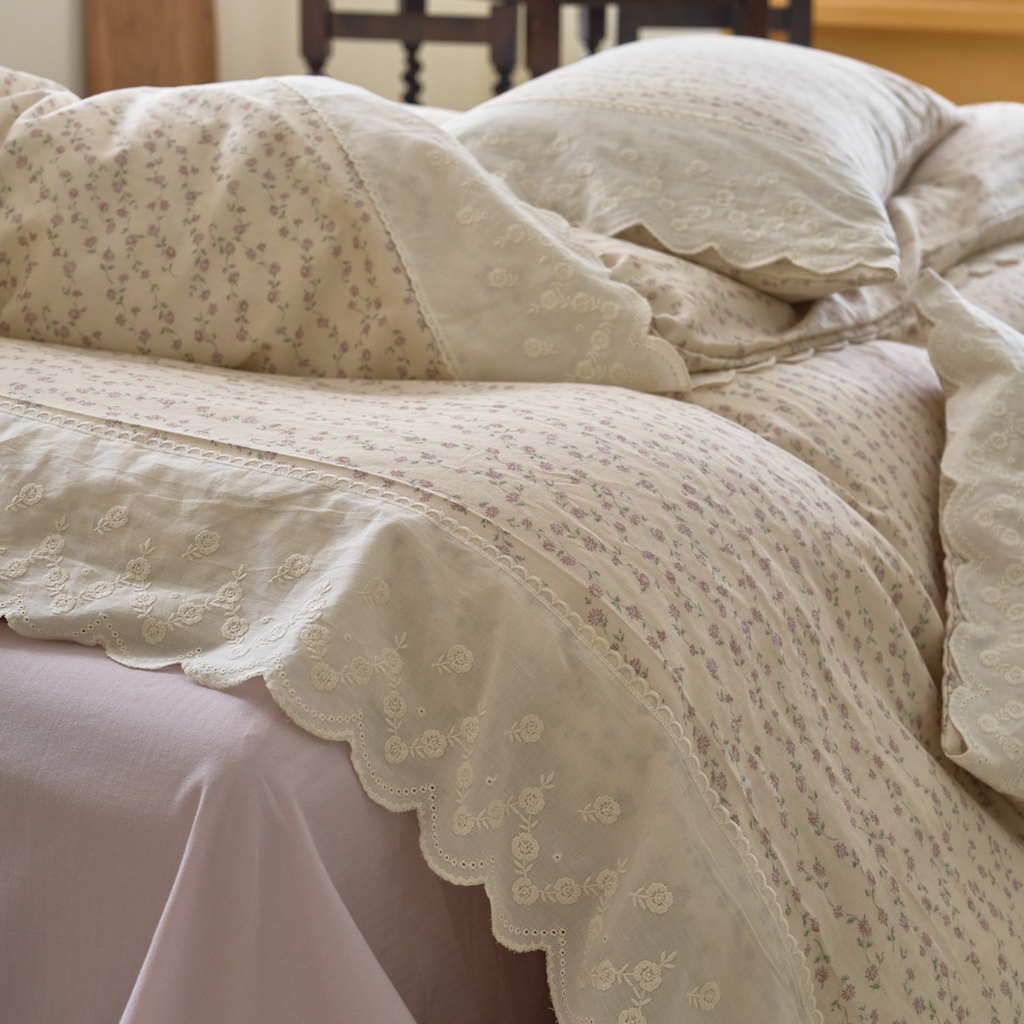 91家纺网 家纺一手货源 找家纺 洋铭区（原狠狠爱） 2025新款A类全棉蕾丝花边双层纱四件套 杏色菊香