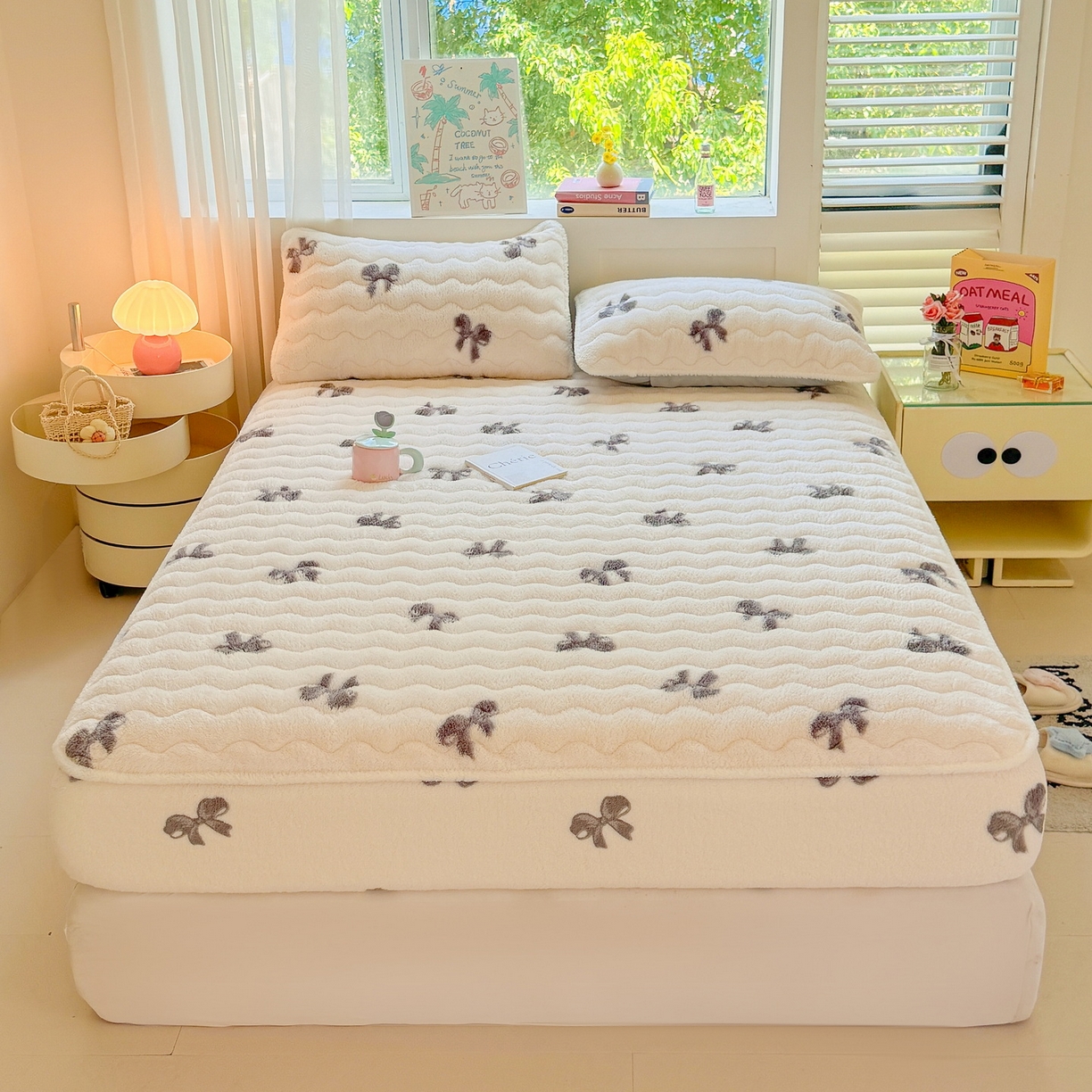 91家纺网 家纺一手货源 找家纺 LIFE.丽芙 2025秋冬新款北极绒加厚夹棉单床笠款床垫子保护套牛奶绒保暖床罩子三件套 蝶梦-黑